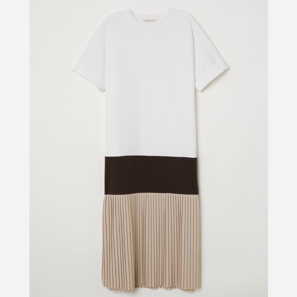 H&M Dresses & Skirts - NWT H&M Color-block T-shirt Dress Pleated